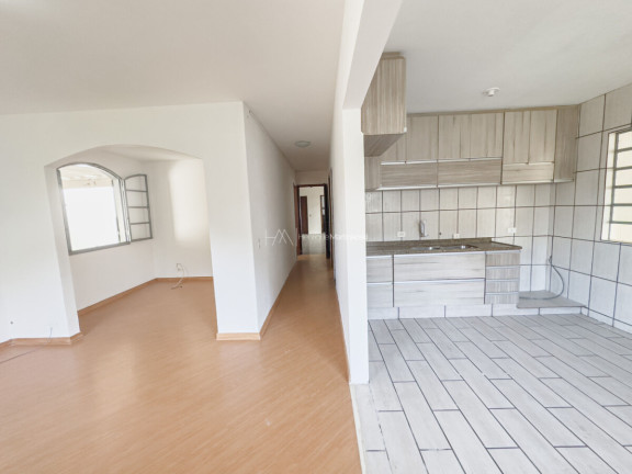 Imagem Casa com 5 Quartos à Venda, 338 m² em Orleans - Curitiba