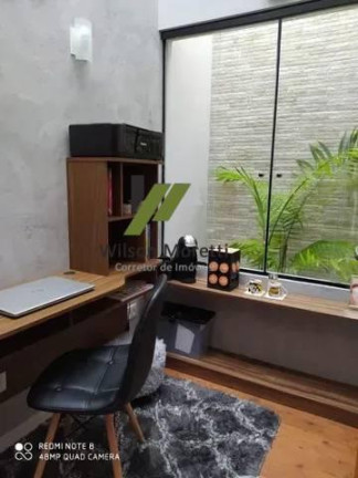 Imagem Casa de Condomínio com 4 Quartos à Venda, 239 m²
