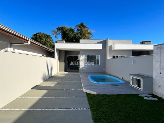 Casa com 3 Quartos à Venda, 81 m² em Barra Do Sai - Itapoá