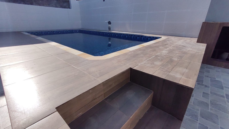 Imagem Casa com 2 Quartos à Venda, 250 m² em Jussara - Mongaguá