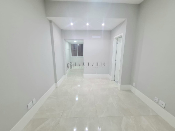 Imagem Apartamento com 3 Quartos à Venda, 100 m² em Copacabana - Rio De Janeiro Imagem Apartamento com 3 Quartos à Venda, 100 m² em Copacabana - Rio De Janeiro