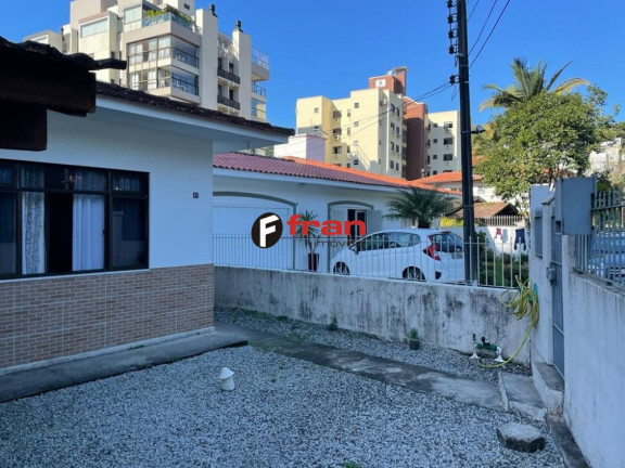 Imagem Casa com 4 Quartos à Venda, 150 m² em Córrego Grande - Florianópolis