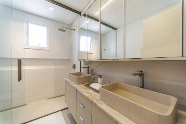 Imagem Apartamento com 4 Quartos à Venda, 191 m² em Centro - Balneário Camboriú Imagem Apartamento com 4 Quartos à Venda, 191 m² em Centro - Balneário Camboriú