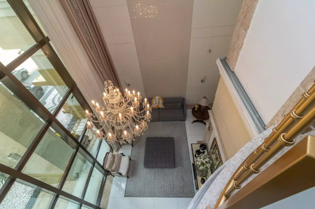 Imagem Imóvel com 3 Quartos à Venda, 146 m² em Centro - Balneário Camboriú Imagem Imóvel com 3 Quartos à Venda, 146 m² em Centro - Balneário Camboriú