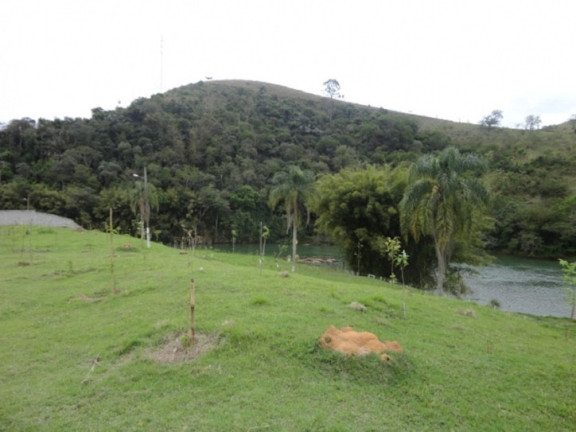 Imagem Terreno à Venda, 852 m² em Angola - Santa Branca