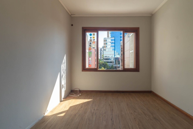 Imagem Imóvel com 3 Quartos à Venda, em Moinhos De Vento - Porto Alegre Imagem Imóvel com 3 Quartos à Venda, em Moinhos De Vento - Porto Alegre
