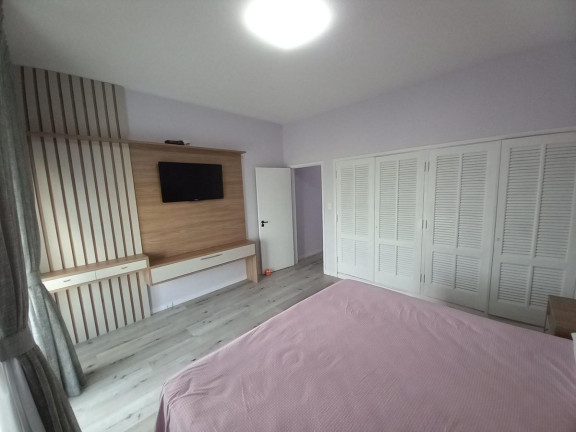 Imagem Imóvel com 6 Quartos à Venda, 300 m² em Pitangueiras - Guarujá Imagem Imóvel com 6 Quartos à Venda, 300 m² em Pitangueiras - Guarujá