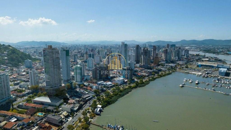 Imagem Apartamento com 4 Quartos à Venda, 205 m² em Fazenda - Itajaí Imagem Apartamento com 4 Quartos à Venda, 205 m² em Fazenda - Itajaí