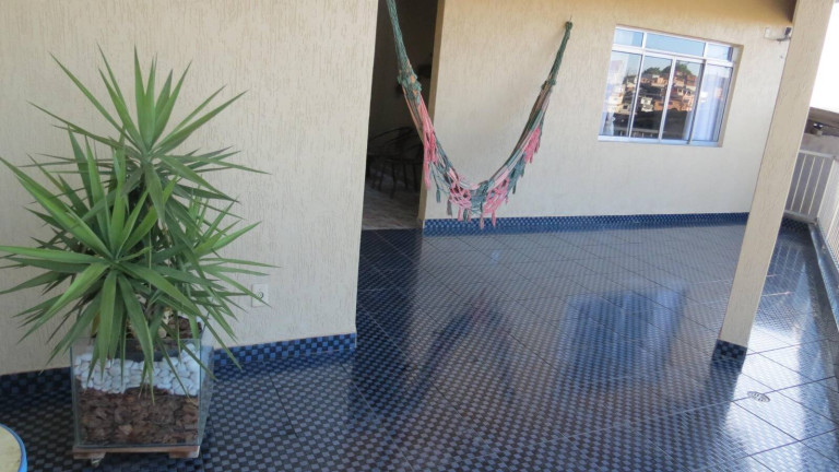 Imagem Casa com 3 Quartos à Venda, 250 m² em Jardim Santo André - São Paulo Imagem Casa com 3 Quartos à Venda, 250 m² em Jardim Santo André - São Paulo
