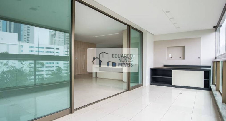 Imagem Apartamento com 4 Quartos à Venda, 227 m² em Belvedere - Belo Horizonte