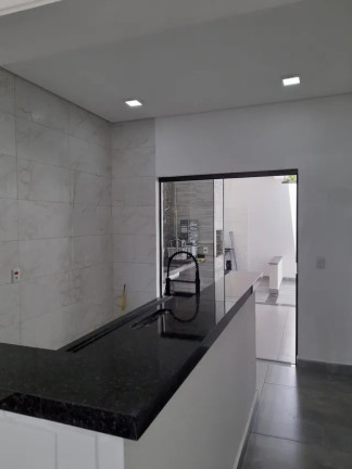 Imagem Casa com 3 Quartos à Venda, 110 m² em Horto Florestal - Sorocaba Imagem Casa com 3 Quartos à Venda, 110 m² em Horto Florestal - Sorocaba