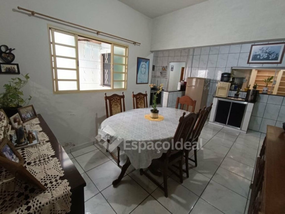 Imagem Casa com 7 Quartos à Venda, 270 m² em Vila Nova Irerê - Lençóis Paulista Imagem Casa com 7 Quartos à Venda, 270 m² em Vila Nova Irerê - Lençóis Paulista