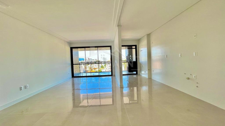 Imagem Apartamento com 3 Quartos à Venda, 126 m² em Canto - Florianópolis
