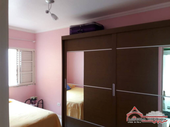 Imagem Casa com 2 Quartos à Venda, 200 m² em Centro - Jacareí Imagem Casa com 2 Quartos à Venda, 200 m² em Centro - Jacareí