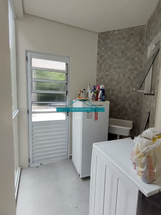 Imagem Casa com 3 Quartos para Alugar, 190 m² em Massaguaçu - Caraguatatuba Imagem Casa com 3 Quartos para Alugar, 190 m² em Massaguaçu - Caraguatatuba