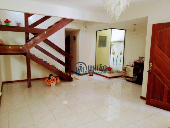 Casa com 4 Quartos à Venda, 161 m² em Itaipu - Niterói