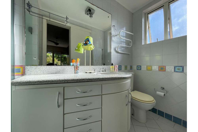 Imagem Apartamento com 3 Quartos à Venda, 100 m² em Moinhos De Vento - Porto Alegre Imagem Apartamento com 3 Quartos à Venda, 100 m² em Moinhos De Vento - Porto Alegre