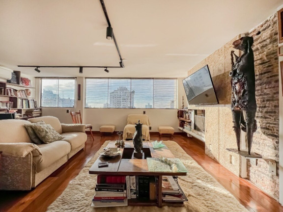 Imagem Imóvel com 3 Quartos à Venda, 323 m² em Moinhos De Vento - Porto Alegre Imagem Imóvel com 3 Quartos à Venda, 323 m² em Moinhos De Vento - Porto Alegre