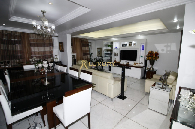 Imagem Imóvel com 4 Quartos à Venda, 185 m² em Sion - Belo Horizonte Imagem Imóvel com 4 Quartos à Venda, 185 m² em Sion - Belo Horizonte