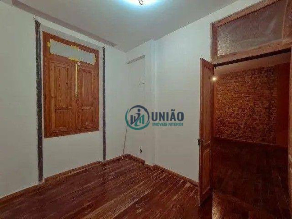 Imagem Casa com 4 Quartos à Venda, 240 m² em Ingá - Niterói