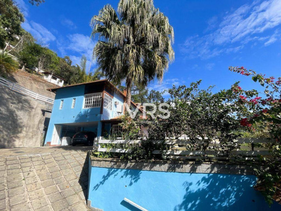 Imagem Casa com 5 Quartos à Venda, 220 m² em Golfe - Teresópolis Imagem Casa com 5 Quartos à Venda, 220 m² em Golfe - Teresópolis