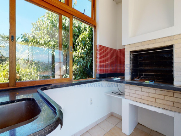 Imagem Casa com 3 Quartos à Venda, 230 m² em Cristal - Porto Alegre Imagem Casa com 3 Quartos à Venda, 230 m² em Cristal - Porto Alegre