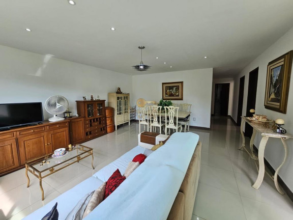 Imagem Casa com 2 Quartos à Venda, 345 m² em Vargem Grande - Teresópolis Imagem Casa com 2 Quartos à Venda, 345 m² em Vargem Grande - Teresópolis