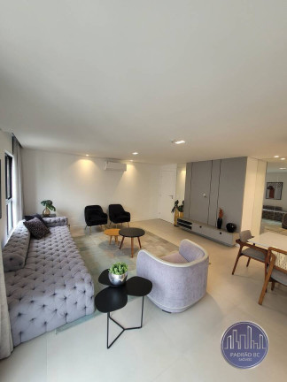 Imagem Apartamento com 3 Quartos para Alugar, 116 m² em Balneário Camboriú Imagem Apartamento com 3 Quartos para Alugar, 116 m² em Balneário Camboriú