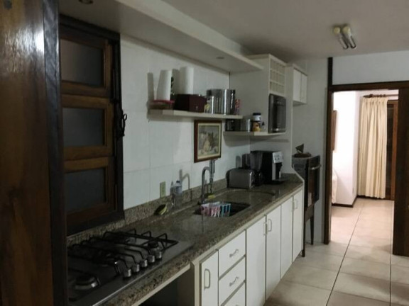 Imagem Casa com 4 Quartos à Venda, em Cachoeira Do Bom Jesus - Florianópolis Imagem Casa com 4 Quartos à Venda, em Cachoeira Do Bom Jesus - Florianópolis