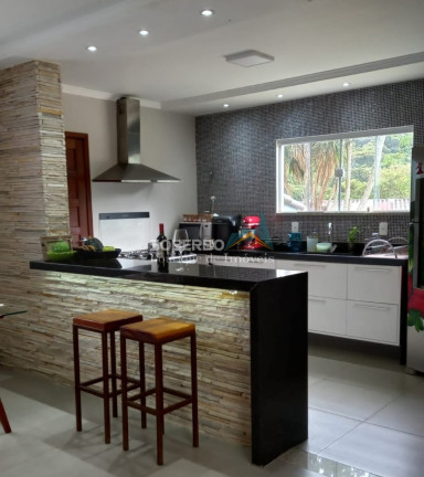 Imagem Imóvel com 22 Quartos à Venda, 412.000 m² em Santa Rita - Teresópolis Imagem Imóvel com 22 Quartos à Venda, 412.000 m² em Santa Rita - Teresópolis