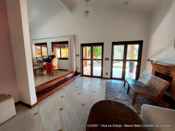 Imagem Casa de Condomínio com 3 Quartos à Venda, 927 m² em Chácara Dos Lagos - Carapicuíba