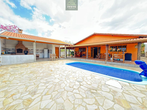 Imagem Casa com 3 Quartos à Venda, 380 m² Imagem Casa com 3 Quartos à Venda, 380 m²