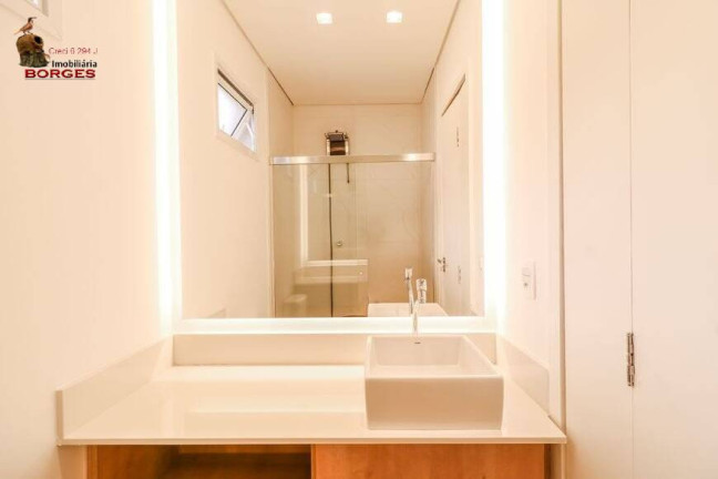Imagem Casa com 4 Quartos à Venda, 140 m² em Moema - São Paulo Imagem Casa com 4 Quartos à Venda, 140 m² em Moema - São Paulo