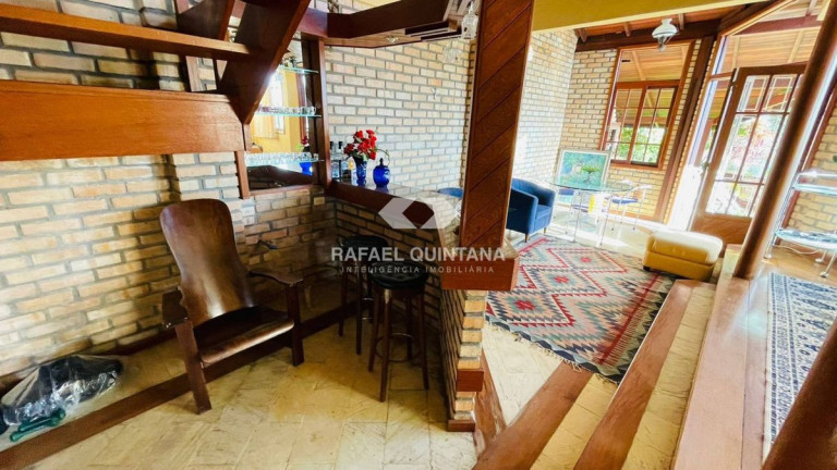 Imagem Casa com 3 Quartos à Venda, 243 m² em Centro - Florianópolis Imagem Casa com 3 Quartos à Venda, 243 m² em Centro - Florianópolis