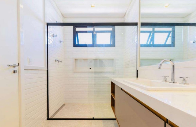 Imagem Casa com 3 Quartos à Venda, 352 m² em Indianópolis - São Paulo Imagem Casa com 3 Quartos à Venda, 352 m² em Indianópolis - São Paulo
