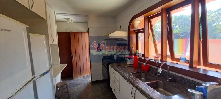 Imagem Casa com 5 Quartos à Venda, 361 m² em Jardim Virgínia - Guarujá Imagem Casa com 5 Quartos à Venda, 361 m² em Jardim Virgínia - Guarujá