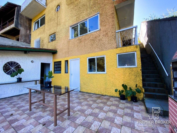 Imagem Casa com 4 Quartos à Venda, 213 m² em Iucas - Teresópolis Imagem Casa com 4 Quartos à Venda, 213 m² em Iucas - Teresópolis