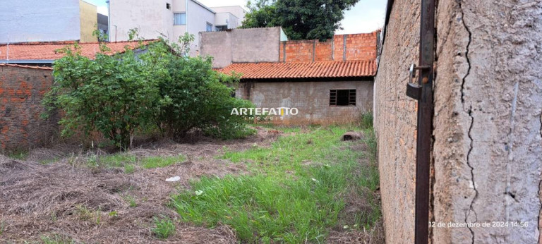 Imagem Terreno à Venda, 30 m² Imagem Terreno à Venda, 30 m²