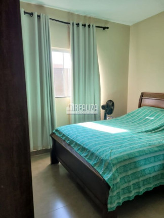 Imagem Casa com 2 Quartos à Venda, 200 m² em Oneida Mendes Ii - Uberaba Imagem Casa com 2 Quartos à Venda, 200 m² em Oneida Mendes Ii - Uberaba