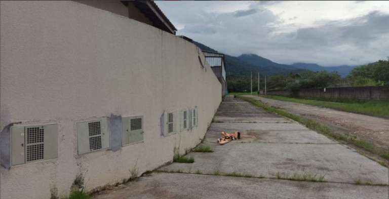 Imagem Casa de Condomínio com 2 Quartos à Venda, 30 m² em Tabatinga - Caraguatatuba Imagem Casa de Condomínio com 2 Quartos à Venda, 30 m² em Tabatinga - Caraguatatuba