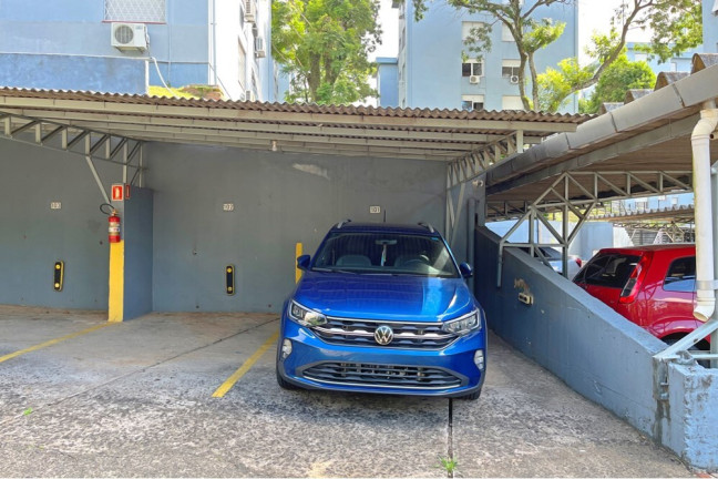 Imagem Imóvel com 1 Quarto à Venda, 38 m² em Santo Antônio - Porto Alegre Imagem Imóvel com 1 Quarto à Venda, 38 m² em Santo Antônio - Porto Alegre