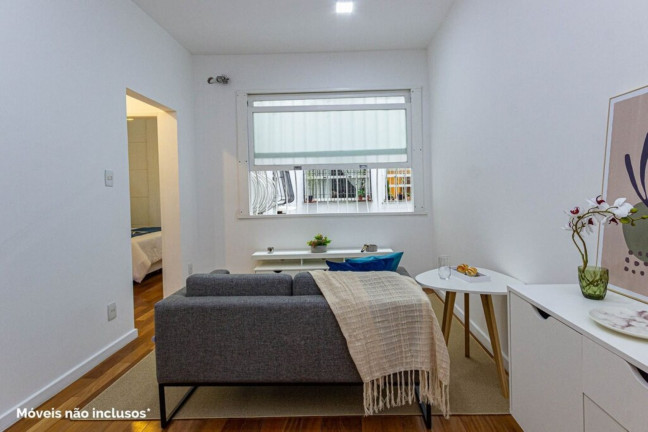 Imagem Imóvel com 2 Quartos à Venda, 90 m² em Copacabana - Rio De Janeiro Imagem Imóvel com 2 Quartos à Venda, 90 m² em Copacabana - Rio De Janeiro