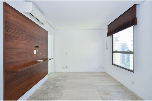 Imagem Imóvel com 1 Quarto à Venda,  em Vila Olímpia - São Paulo