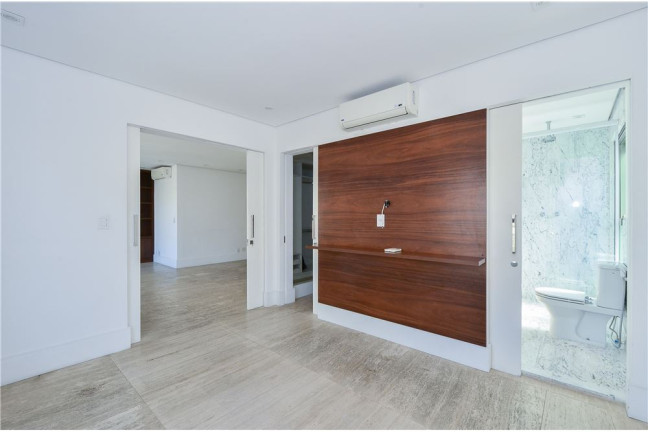 Imagem Imóvel com 1 Quarto à Venda,  em Vila Olímpia - São Paulo