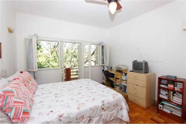 Imagem Imóvel com 2 Quartos à Venda, em Petrópolis - Porto Alegre Imagem Imóvel com 2 Quartos à Venda, em Petrópolis - Porto Alegre