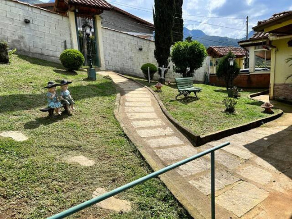 Imagem Casa com 5 Quartos à Venda, 700 m² em Cascatinha - Nova Friburgo Imagem Casa com 5 Quartos à Venda, 700 m² em Cascatinha - Nova Friburgo