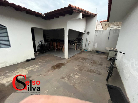 Imagem Casa com 3 Quartos à Venda, 360 m² em Maringá Imagem Casa com 3 Quartos à Venda, 360 m² em Maringá
