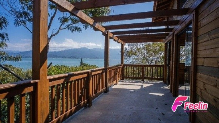 Imagem Casa com 4 Quartos à Venda, 160 m² em Ribeirão Da Ilha - Florianópolis Imagem Casa com 4 Quartos à Venda, 160 m² em Ribeirão Da Ilha - Florianópolis