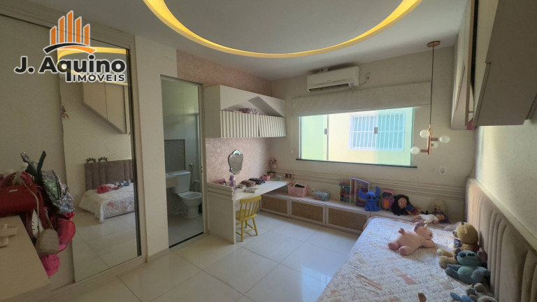 Imagem Casa com 4 Quartos à Venda, 208 m² em Cajazeiras - Fortaleza Imagem Casa com 4 Quartos à Venda, 208 m² em Cajazeiras - Fortaleza