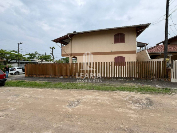 Sobrado com 5 Quartos à Venda, 179 m² em Itapoá